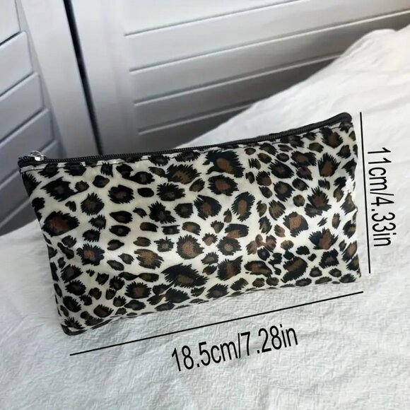 Women's Cosmetic Bag Chic & Sleek Leopard Print Makeup Organizer Minimalist - Picture 4 of 6
